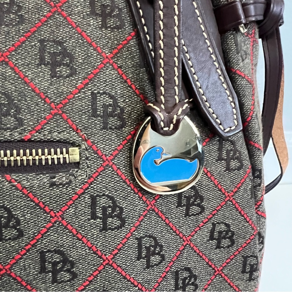 Dooney & Bourke Nina Large Shoulder Bag Brown Jacquard Leather Trim - Picture 3 of 13